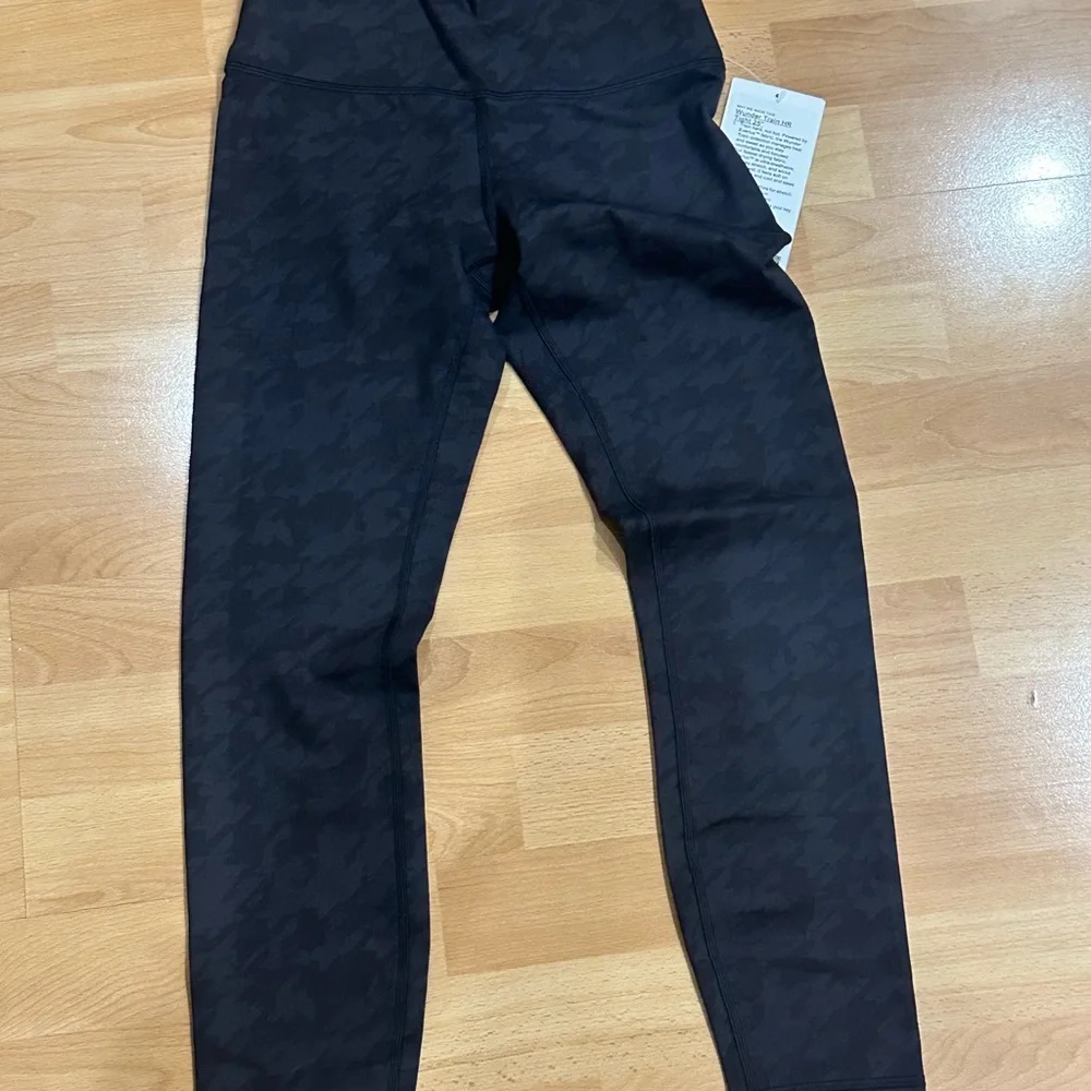 Brand New Lululemon Wunder Train Leggings - Picture 14 of 14